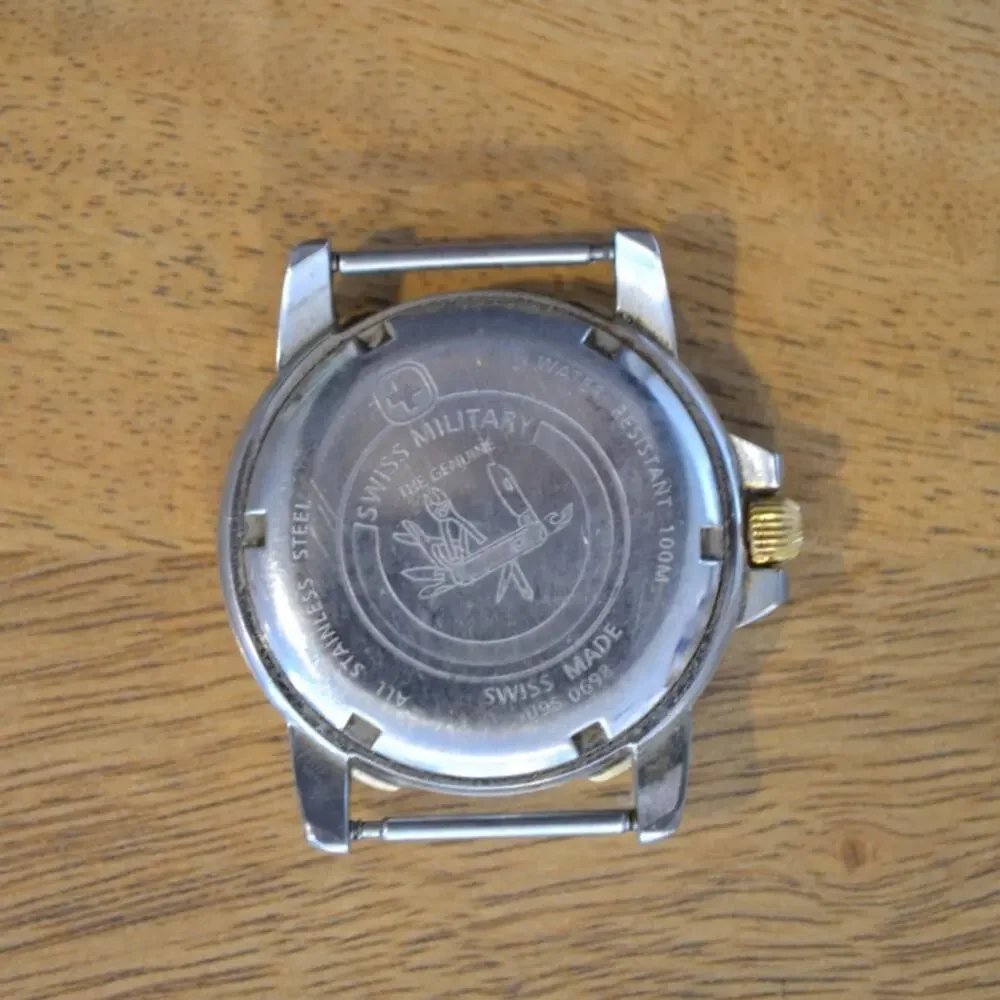 Wenger Swiss Military Stainless Steel Water Resistant Wrist Watch 095-0698